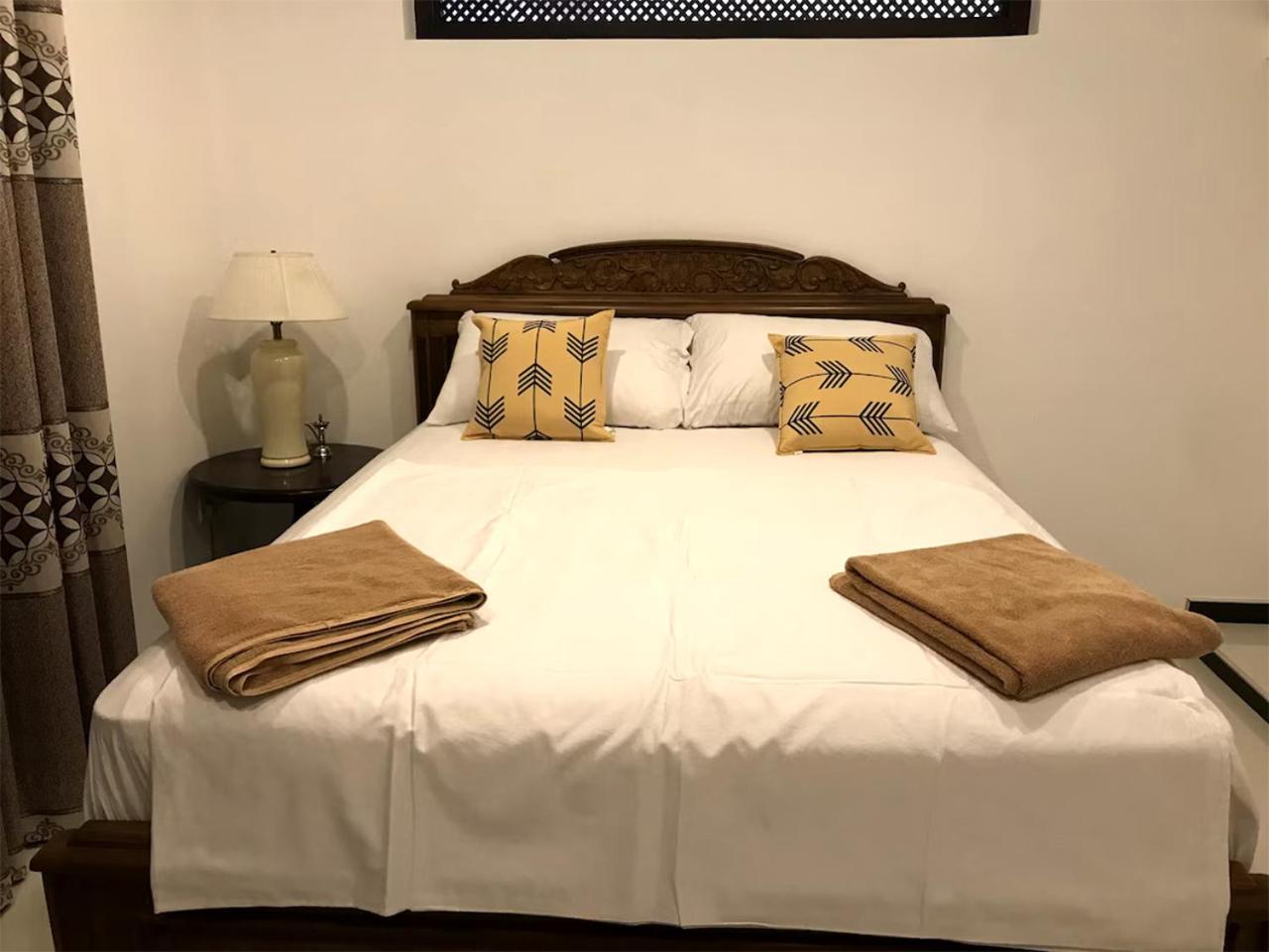 Sea Breeze Guest House נגומבו מראה חיצוני תמונה