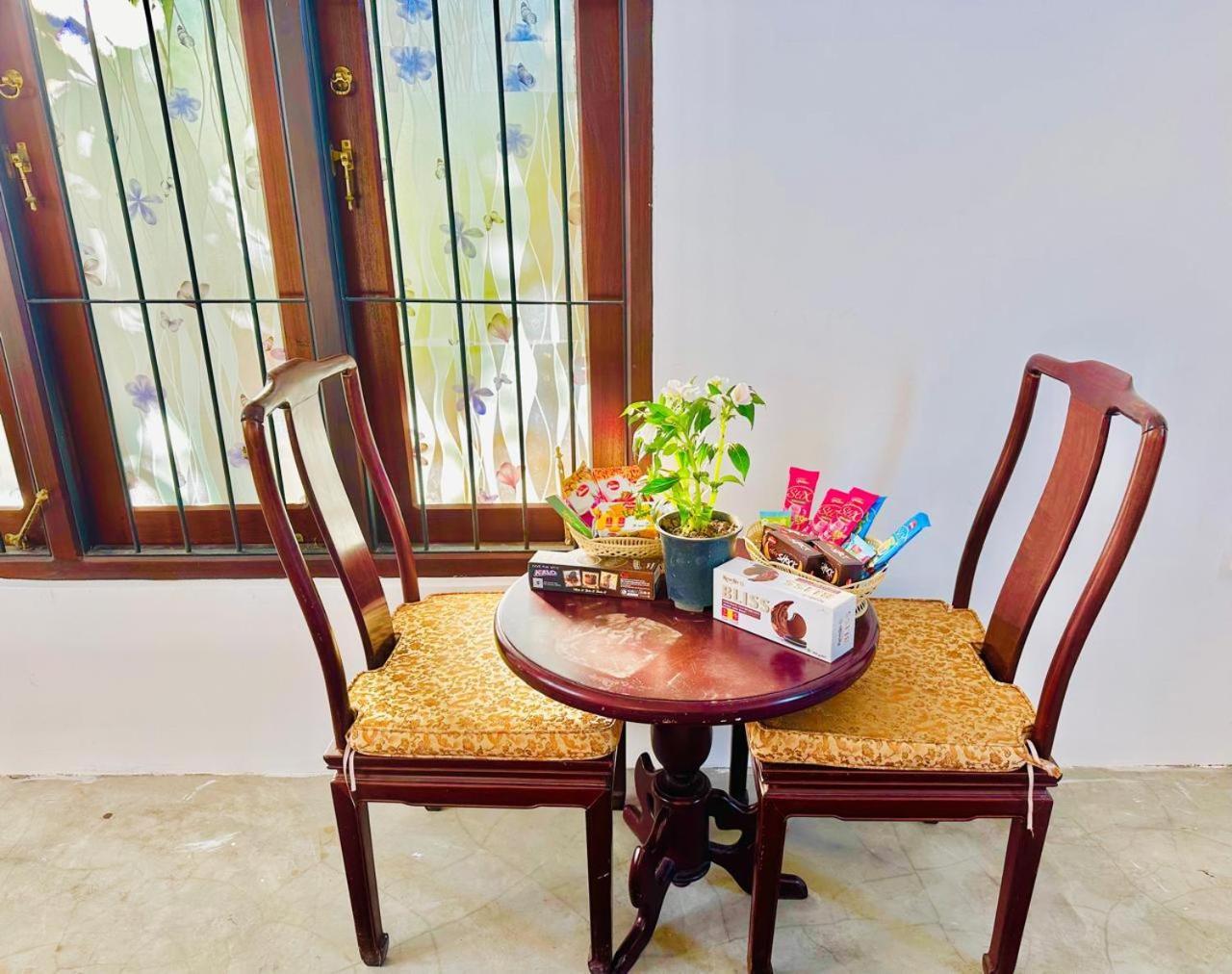 Sea Breeze Guest House נגומבו מראה חיצוני תמונה