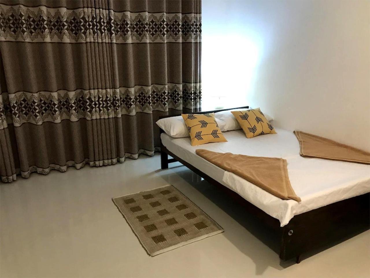 Sea Breeze Guest House נגומבו מראה חיצוני תמונה