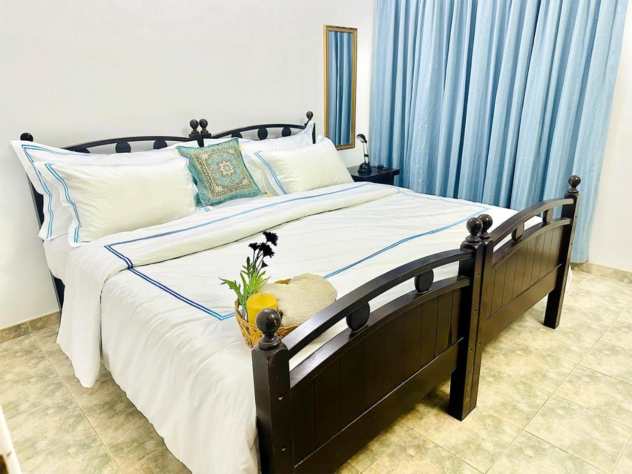 Sea Breeze Guest House נגומבו מראה חיצוני תמונה